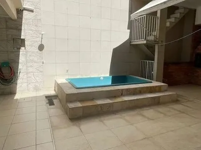 Imagem 4: Casa com Quatro Quartos Sendo Um Suíte - Planalto - 200M²