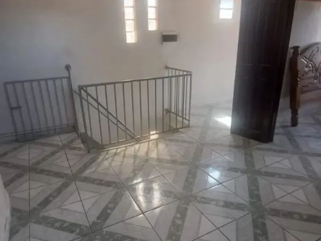 Imagem 3: Alugo / Essa Casa Super Espaçosa Próx Ao Centro de Manaus / 1600+Caução. com Varanda