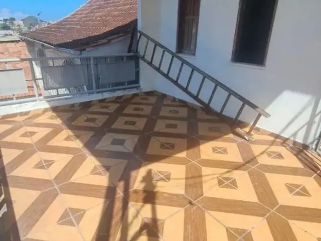 Imagem 4: Alugo / Essa Casa Super Espaçosa Próx Ao Centro de Manaus / 1600+Caução. com Varanda