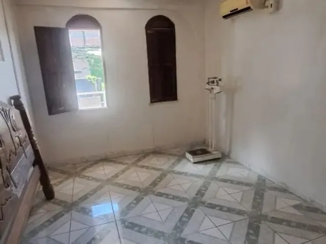 Imagem 7: Alugo / Essa Casa Super Espaçosa Próx Ao Centro de Manaus / 1600+Caução. com Varanda