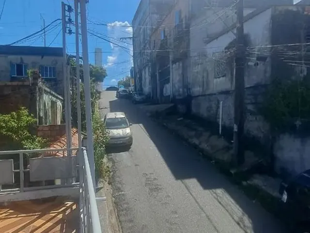 Imagem 8: Alugo / Essa Casa Super Espaçosa Próx Ao Centro de Manaus / 1600+Caução. com Varanda