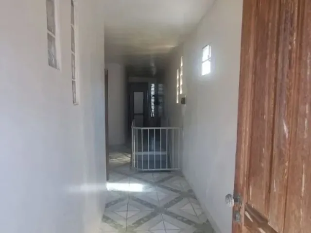 Imagem 11: Alugo / Essa Casa Super Espaçosa Próx Ao Centro de Manaus / 1600+Caução. com Varanda