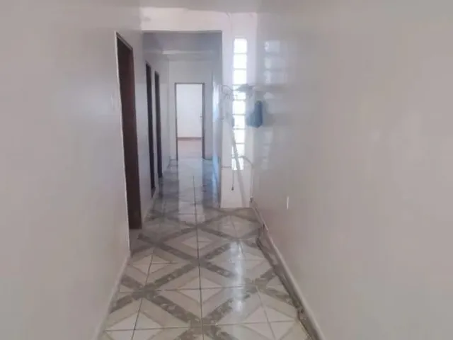 Imagem 13: Alugo / Essa Casa Super Espaçosa Próx Ao Centro de Manaus / 1600+Caução. com Varanda