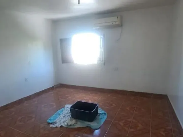 Imagem 14: Alugo / Essa Casa Super Espaçosa Próx Ao Centro de Manaus / 1600+Caução. com Varanda
