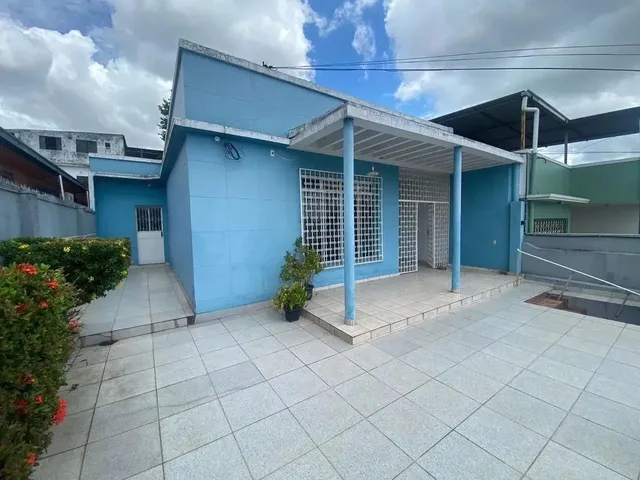 Imagem: Casa na Av Ayrão, 4 Dormitórios Ótimo