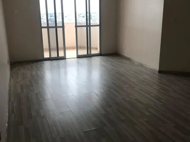 Imagem: O apartamento possui 3 Dormitórios, 1 Suíte, 4 Banheiros,