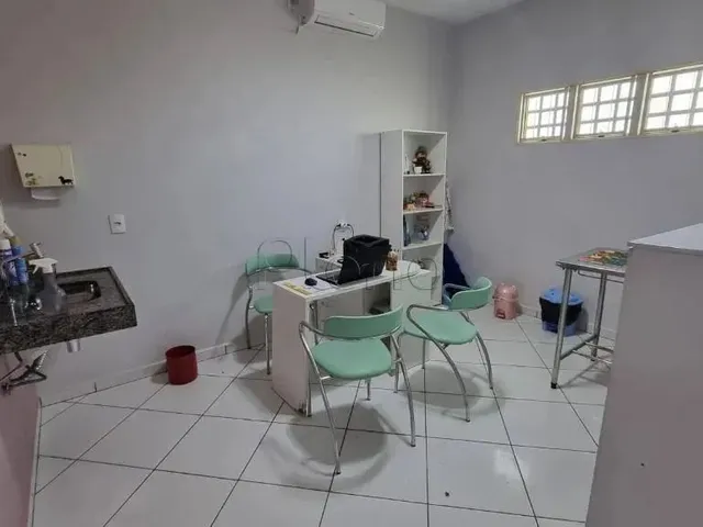 Imagem 7: Casa À Venda em Campinas, Jardim Yeda, com 5 Quartos, com 147.8 M²