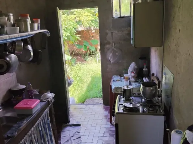 Imagem 5: Casa com 3 Quartos À Venda - Grande Terreno