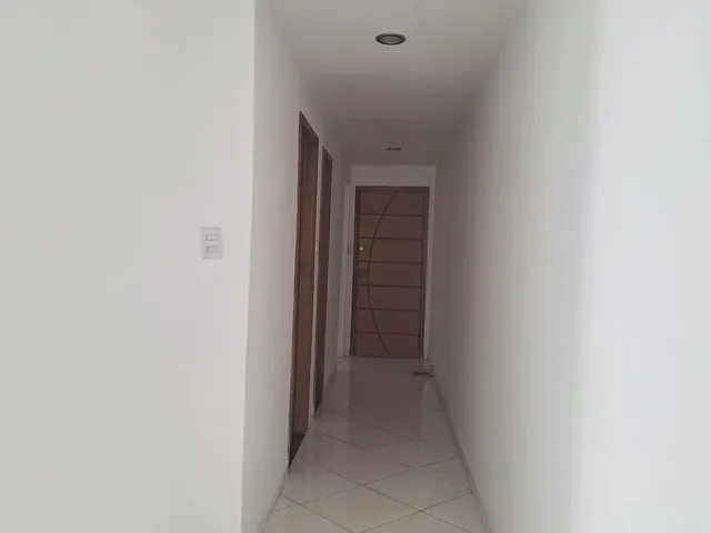 Imagem: O apartamento possui 2 Dormitórios, 1 Suíte, 2 Banheiros,