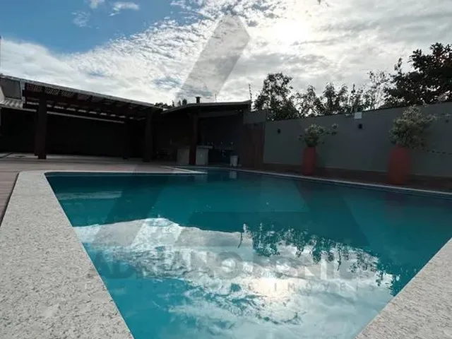 Imagem: Casa de Condomínio Moderna com 4 Quartos