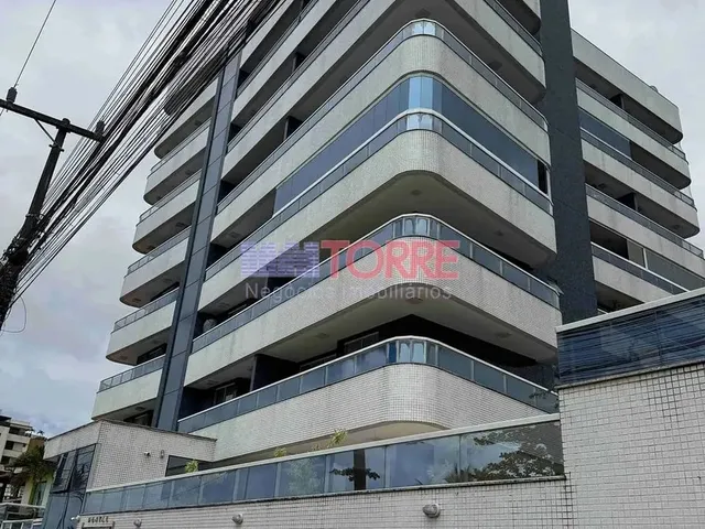Imagem: O apartamento possui 2 Dormitórios, 1 Suíte, 2 Banheiros,