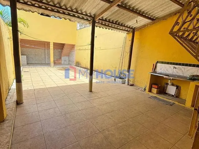 Imagem 9: Casa À Venda, Dispondo de 4/4 Sendo Duas Suítes, Próxima a Todas Comodidades No