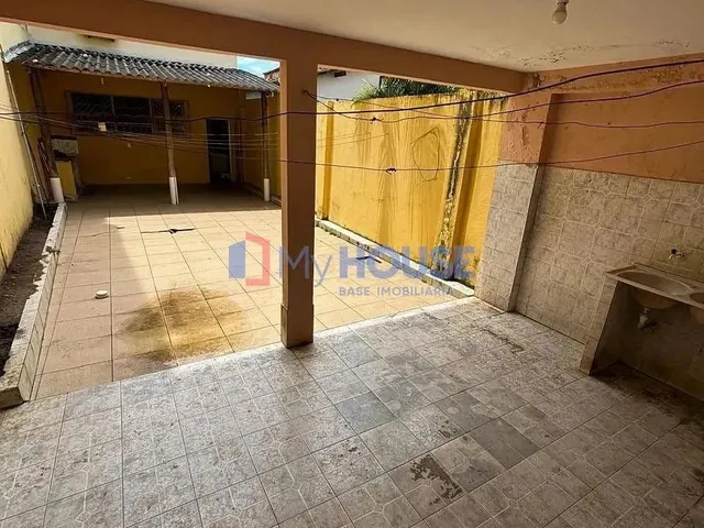 Imagem 7: Casa À Venda, Dispondo de 4/4 Sendo Duas Suítes, Próxima a Todas Comodidades No