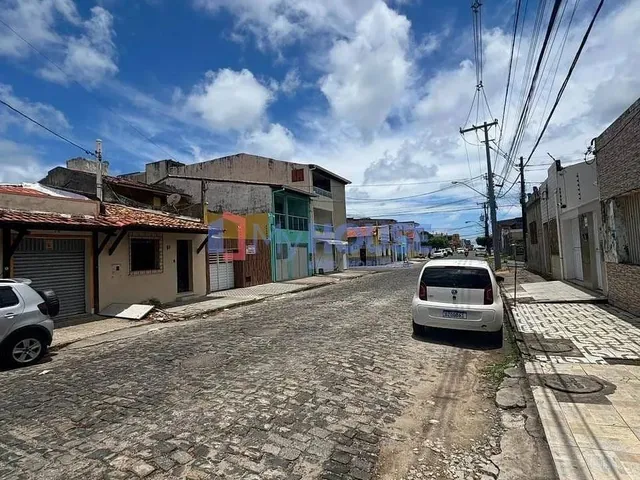 Imagem 13: Casa À Venda, Dispondo de 4/4 Sendo Duas Suítes, Próxima a Todas Comodidades No