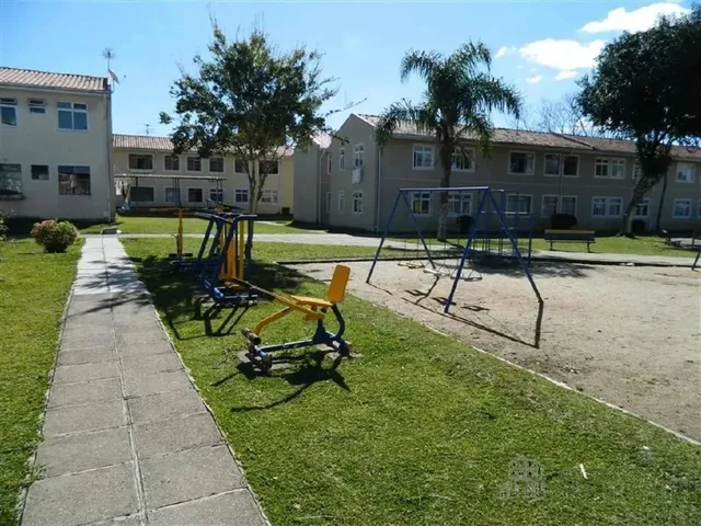 Imagem 2: Apartamento com Dois Dormitórios para Alugar no Capão da Imbuia