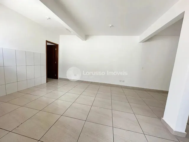 Imagem 7: Imóvel para Aluguel com 85 Metros Quadrados com 2 Quartos em Uberaba - Curitiba - Pr
