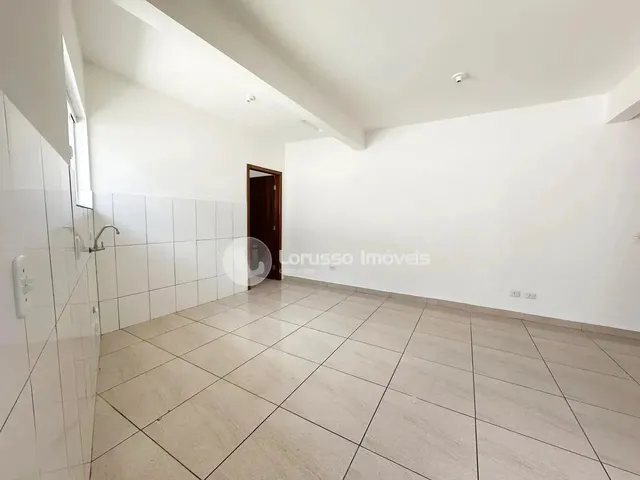 Imagem 11: Imóvel para Aluguel com 85 Metros Quadrados com 2 Quartos em Uberaba - Curitiba - Pr