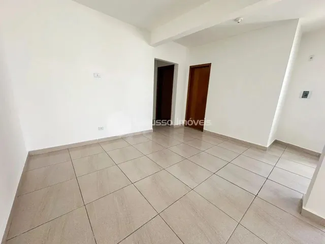 Imagem 9: Imóvel para Aluguel com 85 Metros Quadrados com 2 Quartos em Uberaba - Curitiba - Pr
