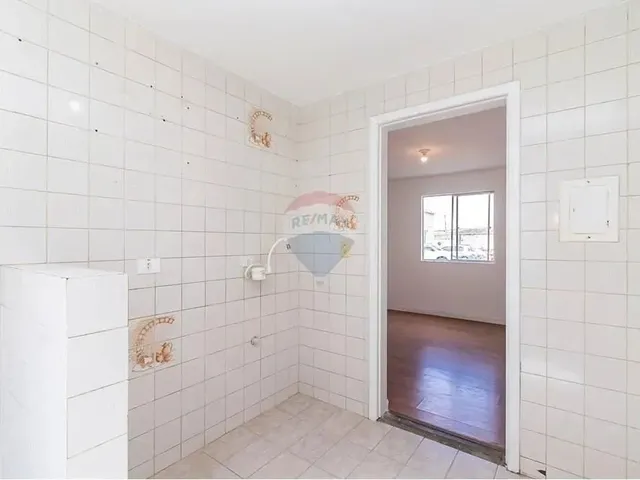 Imagem 9: Imóvel para Aluguel com 40 Metros Quadrados com 2 Quartos em Uberaba - Curitiba - Pr