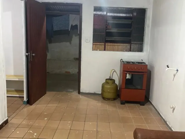Imagem 2: Casa Fundos 2 Quartos Mobiliada
