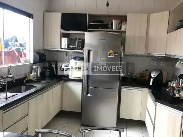 Imagem 3: Sobrado Triplex com 4 Dormitórios, 1 Suíte, 200 M², Aluguel de R$ 4.900 + Taxas
