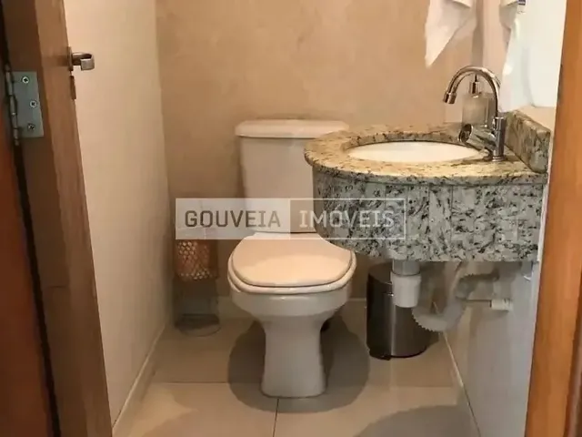 Imagem 4: Sobrado Triplex com 4 Dormitórios, 1 Suíte, 200 M², Aluguel de R$ 4.900 + Taxas