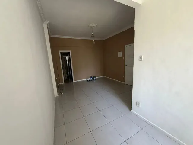 Imagem 1: Imóvel para Aluguel Possui 30 Metros Quadrados com 1 Quarto em Centro - Niterói - Rj
