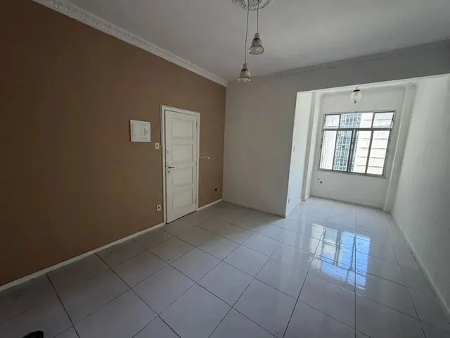 Imagem 5: Imóvel para Aluguel Possui 30 Metros Quadrados com 1 Quarto em Centro - Niterói - Rj