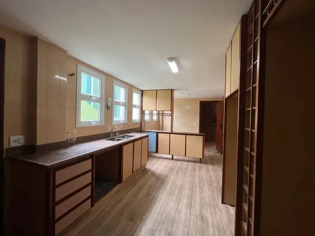 Imagem 12: Jo646A - Excelente Casa com 3 Quartos (Reversível para 4) com 244 M² em São Francisco