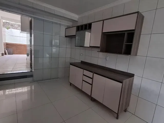 Imagem 4: Alugo Excelente Casa Duplex - com Piscina - Bairro Marco