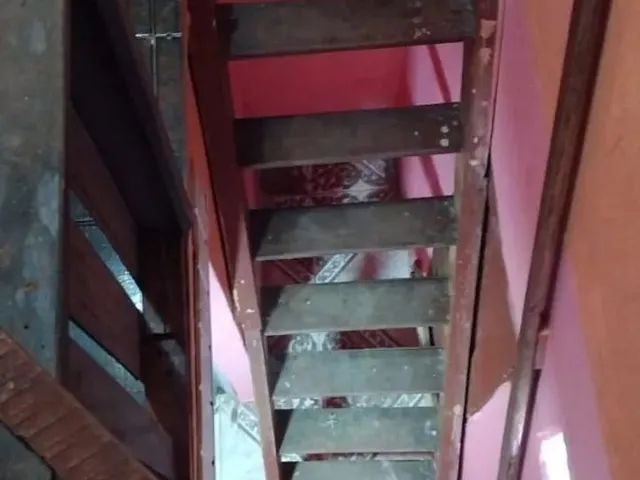 Imagem 6: Alugo Ótima Casa de 3 Andares na Caripunas 762 Casa 4