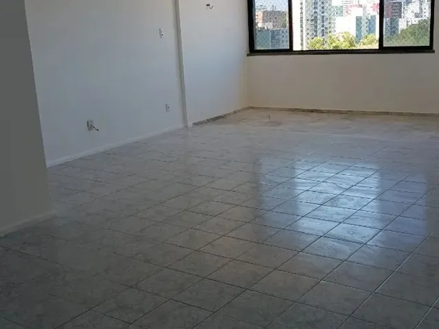 Imagem 11: Apartamento no Costa Azul, 3 Quartos, 130 M2 de Área Privativa, C/ Dependências