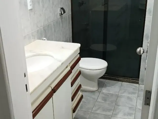 Imagem 10: Apartamento no Costa Azul, 3 Quartos, 130 M2 de Área Privativa, C/ Dependências