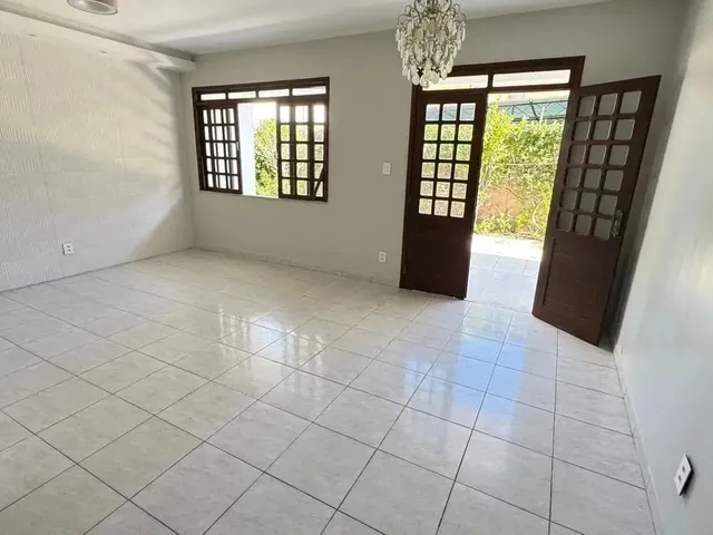Imagem: Casa Duplex com 4 Quartos para Locação