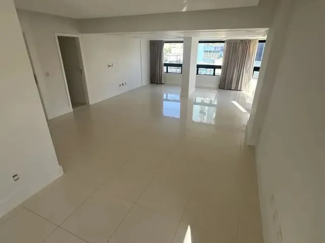 Imagem 6: Apartamento 3/4 + Dependência - Armacao - Vista Mar - Oportunidade