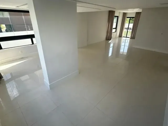 Imagem 14: Apartamento 3/4 + Dependência - Armacao - Vista Mar - Oportunidade