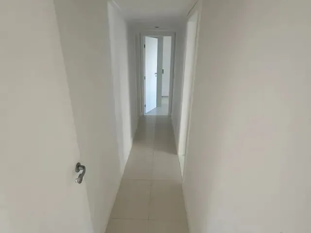 Imagem 4: Apartamento 3/4 + Dependência - Armacao - Vista Mar - Oportunidade
