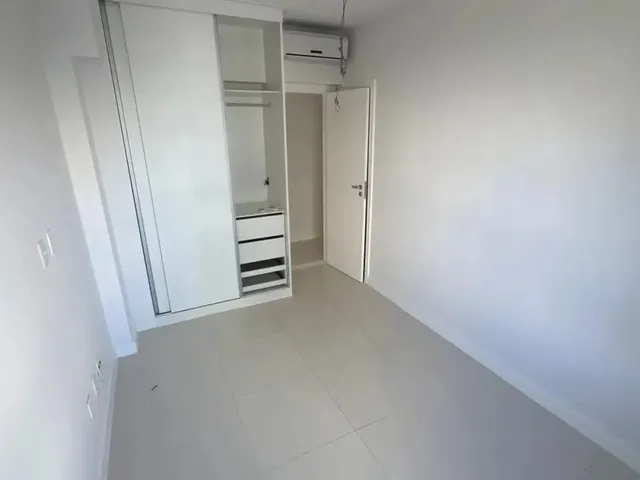 Imagem 5: Apartamento 3/4 + Dependência - Armacao - Vista Mar - Oportunidade