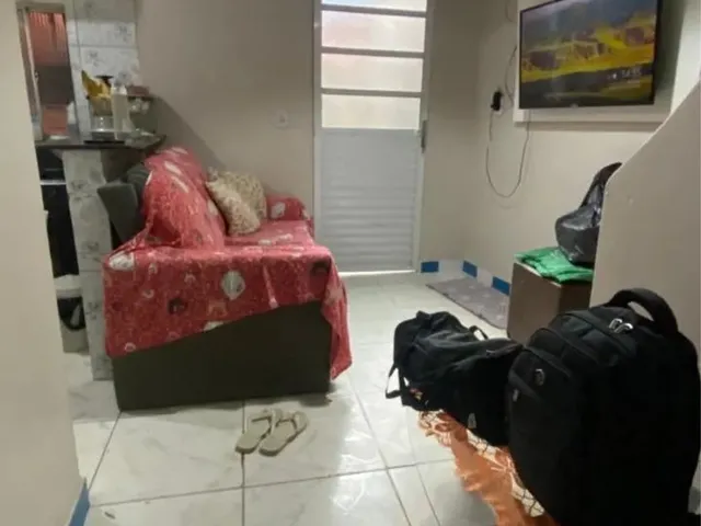 Imagem: Aluguel de Casa - 4 Quartos 2 Banheiros
