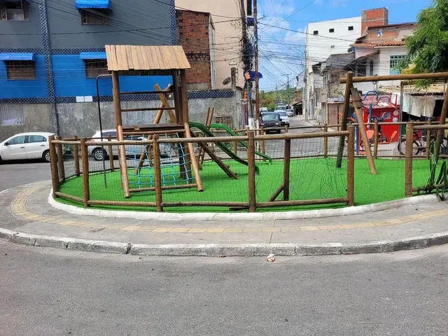 Imagem: 3/4 Nascente, Primeiro Andar de Escada