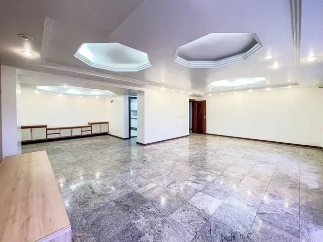 Imagem 3: Pituba Apto Grande 201M2 com 4 Quartos 2 Suites 2 Dependencias 2 Garagens e Infraestrutura