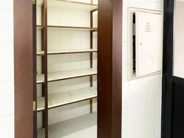 Imagem 7: Pituba Apto Grande 201M2 com 4 Quartos 2 Suites 2 Dependencias 2 Garagens e Infraestrutura