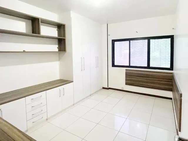 Imagem 10: Pituba Apto Grande 201M2 com 4 Quartos 2 Suites 2 Dependencias 2 Garagens e Infraestrutura