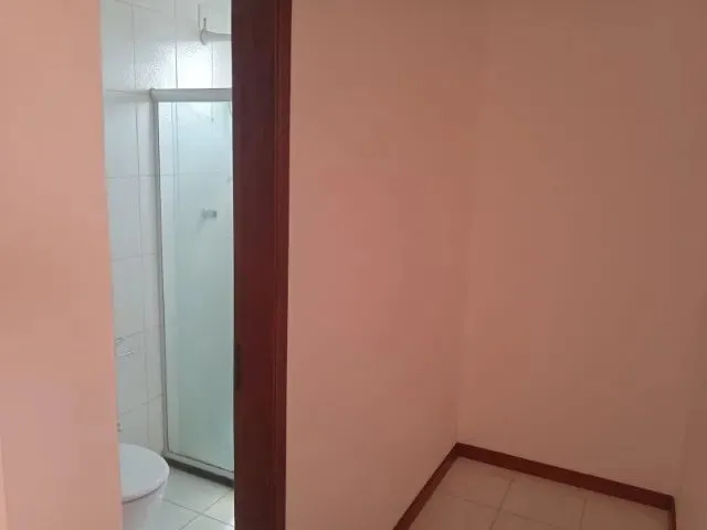 Imagem 4: Casa Duplex em Stella Maris, 4 Quartos com Piscina e Churrasqueira