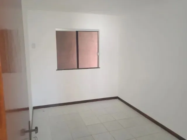 Imagem 2: Casa Duplex em Stella Maris, 4 Quartos com Piscina e Churrasqueira