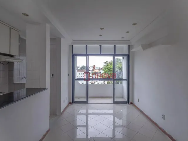 Imagem 15: Aluga Apartamento com 1 Quarto Sendo Suíte, Varanda, Armários, Andar Alto, Ótima
