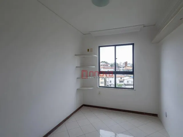 Imagem 9: Aluga Apartamento com 1 Quarto Sendo Suíte, Varanda, Armários, Andar Alto, Ótima