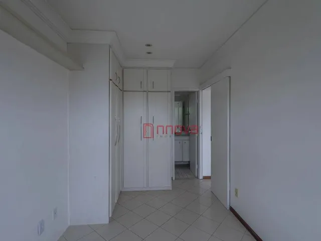 Imagem 6: Aluga Apartamento com 1 Quarto Sendo Suíte, Varanda, Armários, Andar Alto, Ótima
