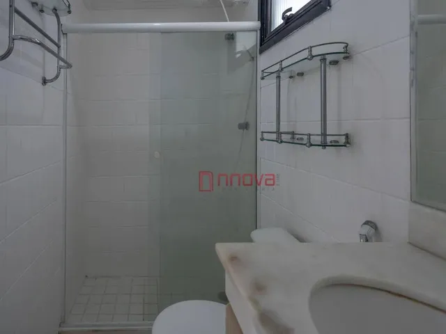 Imagem 10: Aluga Apartamento com 1 Quarto Sendo Suíte, Varanda, Armários, Andar Alto, Ótima