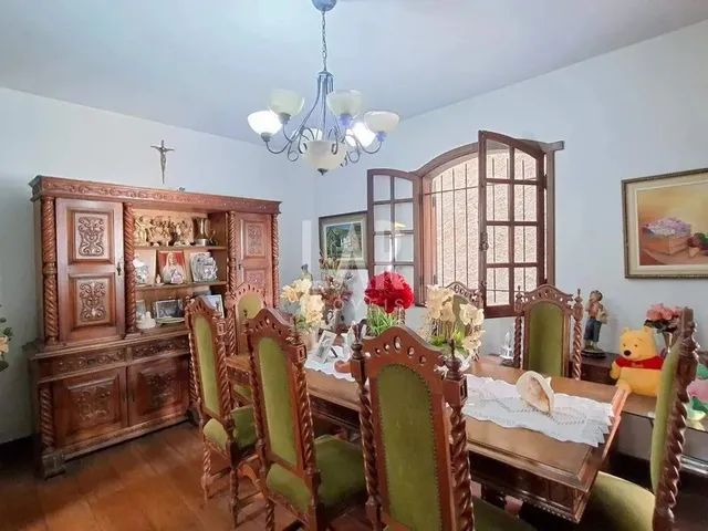 Imagem: Casa À Venda, 4 Quartos, 2 Suítes, 4 Vagas